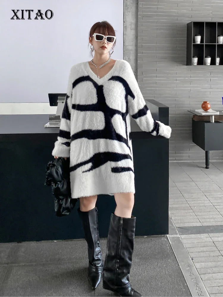 XITAO Fashion Contrast Color Knitting Dress Loose Casual Simplicity Temperament O-neck Pullover New Sweater Dress WLD15096