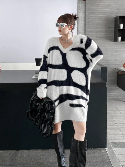 XITAO Fashion Contrast Color Knitting Dress Loose Casual Simplicity Temperament O-neck Pullover New Sweater Dress WLD15096